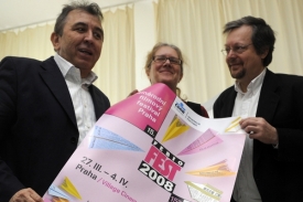 Fero Fenič (vlevo), Hana Cielov&aacute; a &Scaron;tefan Uhr&iacute;k na tiskov&eacute; konferenci.