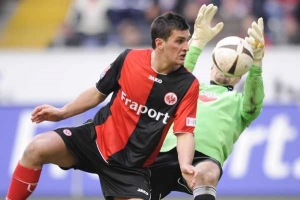 Martin Fenin, &uacute;točn&iacute;k bundesligov&eacute;ho Frankfurtu.