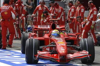 Monopost F1 Ferrari v Magny Cours Monopost F1 Ferrari v Magny Cours