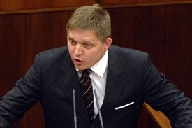 Slovensk&yacute; premi&eacute;r Robert Fico