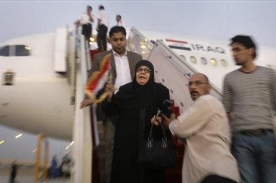 Pevné nervy a milý doprovod... S Iraqi airlines se pak dá létat. Pevné nervy a milý doprovod... S Iraqi airlines se pak dá létat.