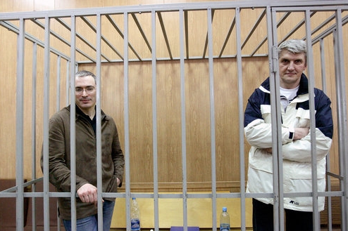 Michail Chodorkovskij a Platon Lebeděv na archivním snímku z roku 2005