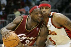 ilustrační foto: LeBron James (vlevo) na archivním snímku