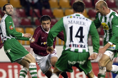 Hráči Bohemians (na snímku z duelu se Spartou) nestačili na Zlín