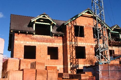 Postižené ženy se přestěhují do rodinných domků za 73 milionů.