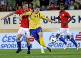 Ondřej Mazuch (vlevo) a Theodor Gebreselassie (vpravo).