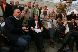 ČSSD sleduje průběžné výsledky voleb v krajích.