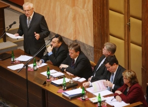 Klaus na projednávání lisabonské smlouvy u Ústavního soudu.