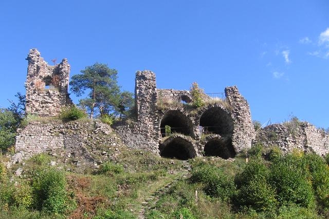 Mezi oblíbené destinace u Bystřice patří zřícenina hradu Zubštejn.