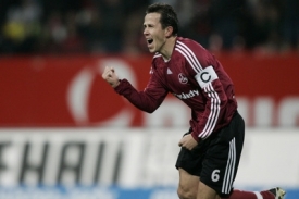Tomáš Galásek se raduje z trefy do sítě Dortmundu