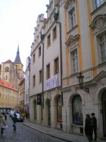 Domy v Husově ulici, z nich se má odstěhovat ČMVU.