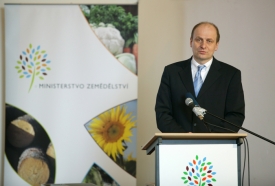 Ministr Gandalovič chce zlepšit životní prostředí na venkově.