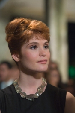 Gemma Artertonová, vycházející hvězda Hollywoodu.