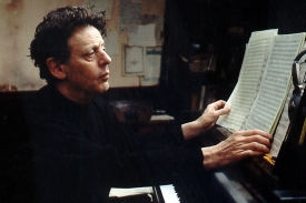 Skladatel Philip Glass.