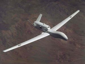 Bezpilotní stoj letectva USA Global hawk - tichý dravec