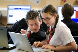 On-line balíček usnadňuje komunikaci mezi studenty.