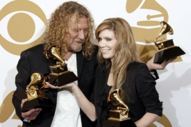 Nejlepší desku roku nazpívali Robert Plant a Alison Kraussová.