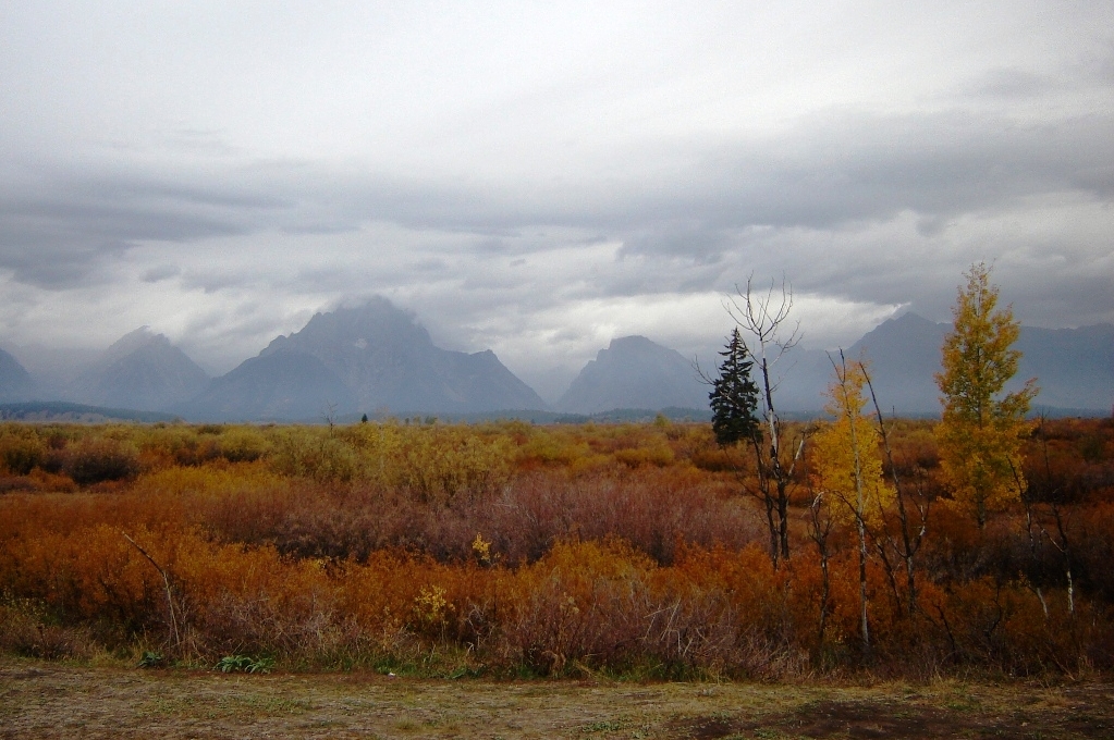 Grand Teton, pohled při odjezdu z Yellowstone. 
