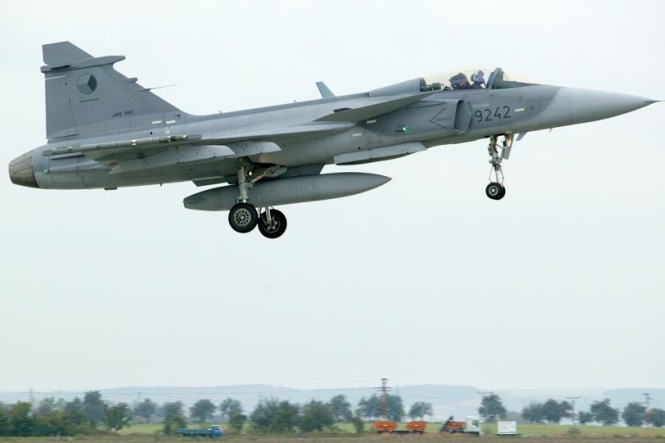 letoun Gripen