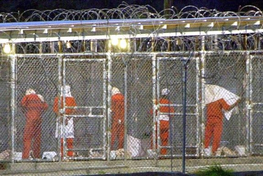 Barack Obama chce zru&scaron;it v bl&iacute;zk&eacute; době neslavnou věznici Guant&aacute;namo.