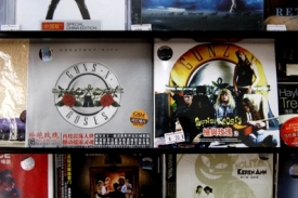Nov&eacute; album Guns N'Roses. Ke koupi v Pekingu.