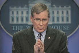 Poradce pro n&aacute;rodn&iacute; bezpečnost Stephen Hadley