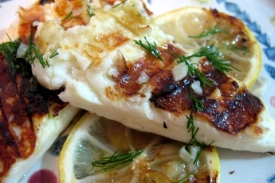 Dopřejte si zábavné grilování se sýrem halloumi. Dopřejte si zábavné grilování se sýrem halloumi.