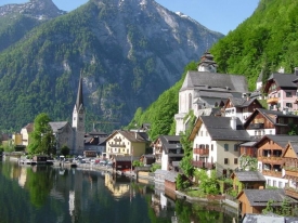 Malebné městečko Hallstatt je symbolem Solné komory.