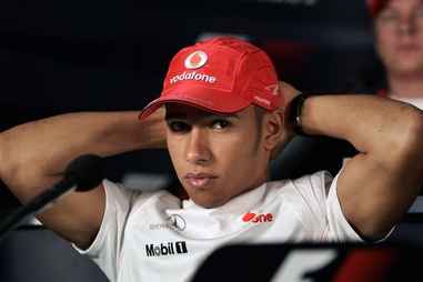Závodník Lewis Hamilton Závodník Lewis Hamilton