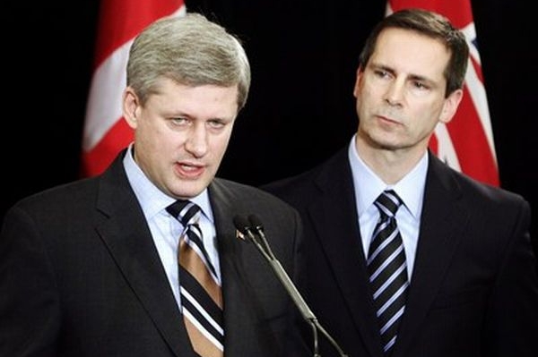 Stephen Harper a ontárijský premiér Dalton McGuinty.