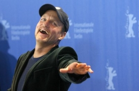 Woody Harrelson ztv&aacute;rnil hlavn&iacute; roli ve filmu The Messenger.