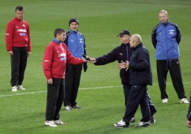 Martin Hašek a Jaroslav Hřebík při trenérském sympoziu v roce 2006.
