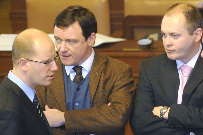 Michal Hašek ve Sněmovně končí, David Rath zůstává.