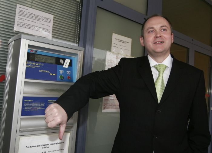 Jihomoravský hejtman Hašek usiluje o zrušení poplatků. Jihomoravský hejtman Hašek usiluje o zrušení poplatků.
