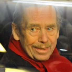 Václav Havel jede domů.
