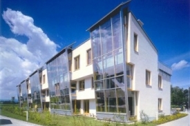 Obytný komplex od od architekta Georga Reinberga. Obytný komplex od od architekta Georga Reinberga.