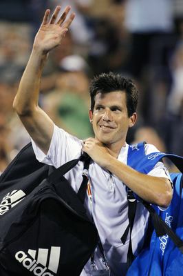 Brit Tim Henman se loučí s diváky v New Yorku
