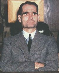 Rudolf Hess během procesu v Norimberku (1946).