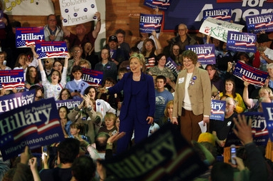 Hilary Clintonová se nevzdává. Hilary Clintonová se nevzdává.