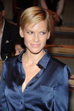 Herečka Hilary Swanková se podrobila chirurgickému zákroku.