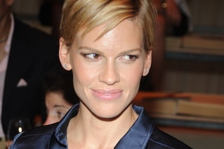 Herečka Hilary Swanková se podrobila chirurgickému zákroku.