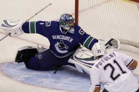 Brankář Robert Luongo se stal kapitánem Vancouveru.