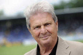 To je on. Doetmar Hopp, stvořitel Hoffenheimu.