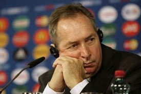 Franouzsk&yacute; fotbalov&yacute; tren&eacute;r G&eacute;rard Houllier.