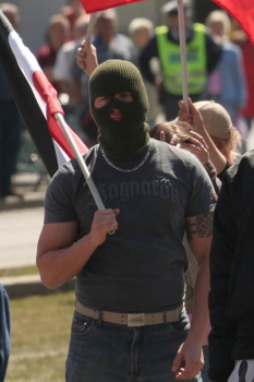 Martin Hrach na letošní demonstraci Národního odporu v Brně.