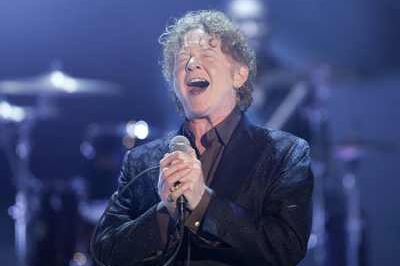 Kapelník Mick Hucknall minulý týden vystoupil v německé televizi. 