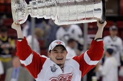 Jiř&iacute; Hudler při oslav&aacute;ch zisku Stanley Cupu.