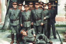 Hlavní postavy českého detektivního seriálu Četnické humoresky.