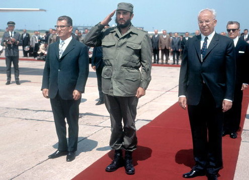 Soudružská návštěva. Castro, Gustáv Husák a Lubomír Štrougal (vlevo).