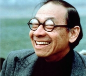 Americký architekt čínského původu Ieoh Ming Pei